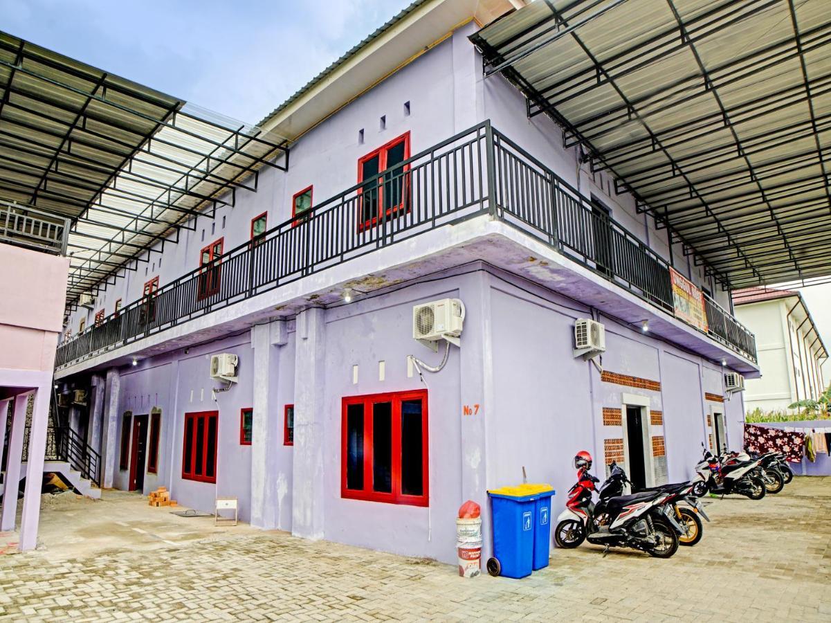 Hotel Spot On 91509 Unggul Kost Medan