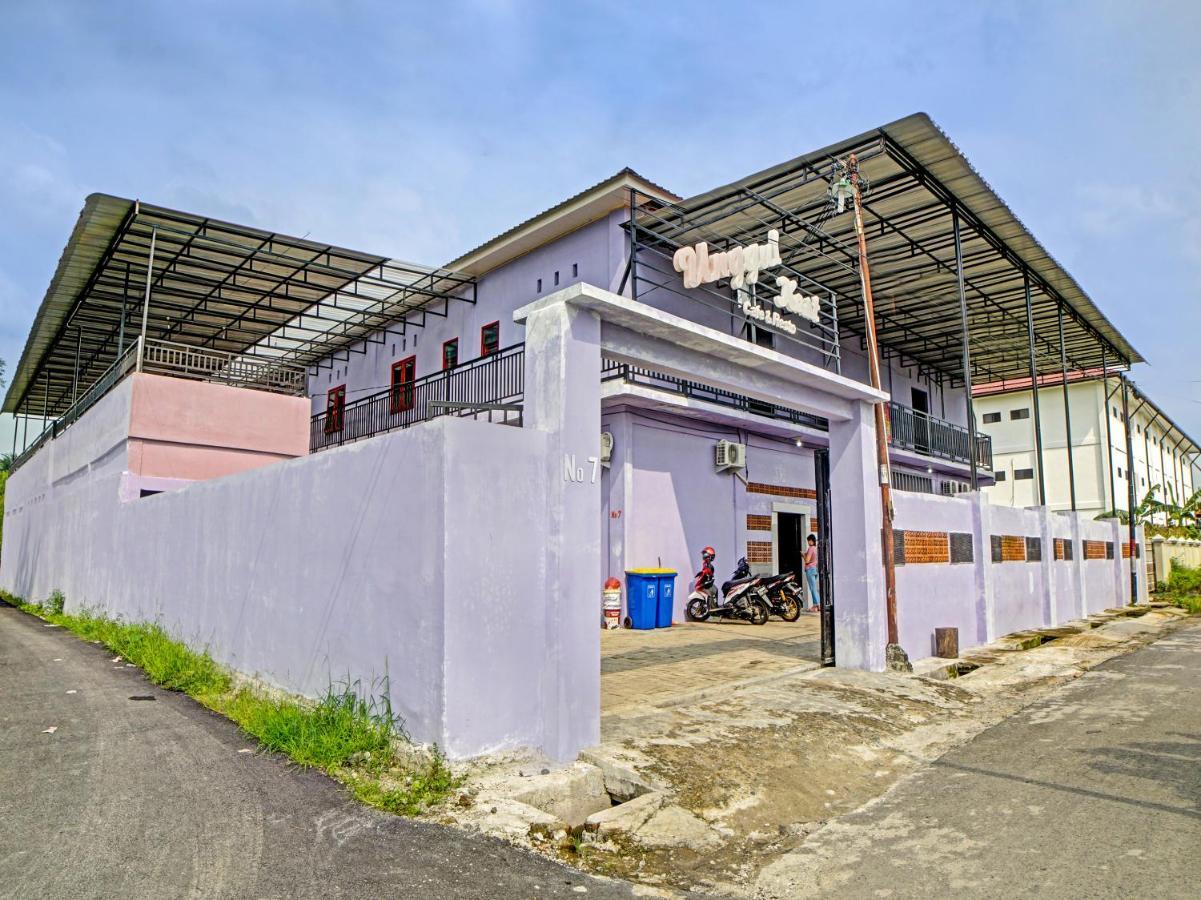 Spot On 91509 Unggul Kost Hotel Medan